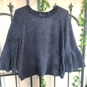 a.n.a Sweater XL Gray Chunky Knit Crop Bell Sleeve